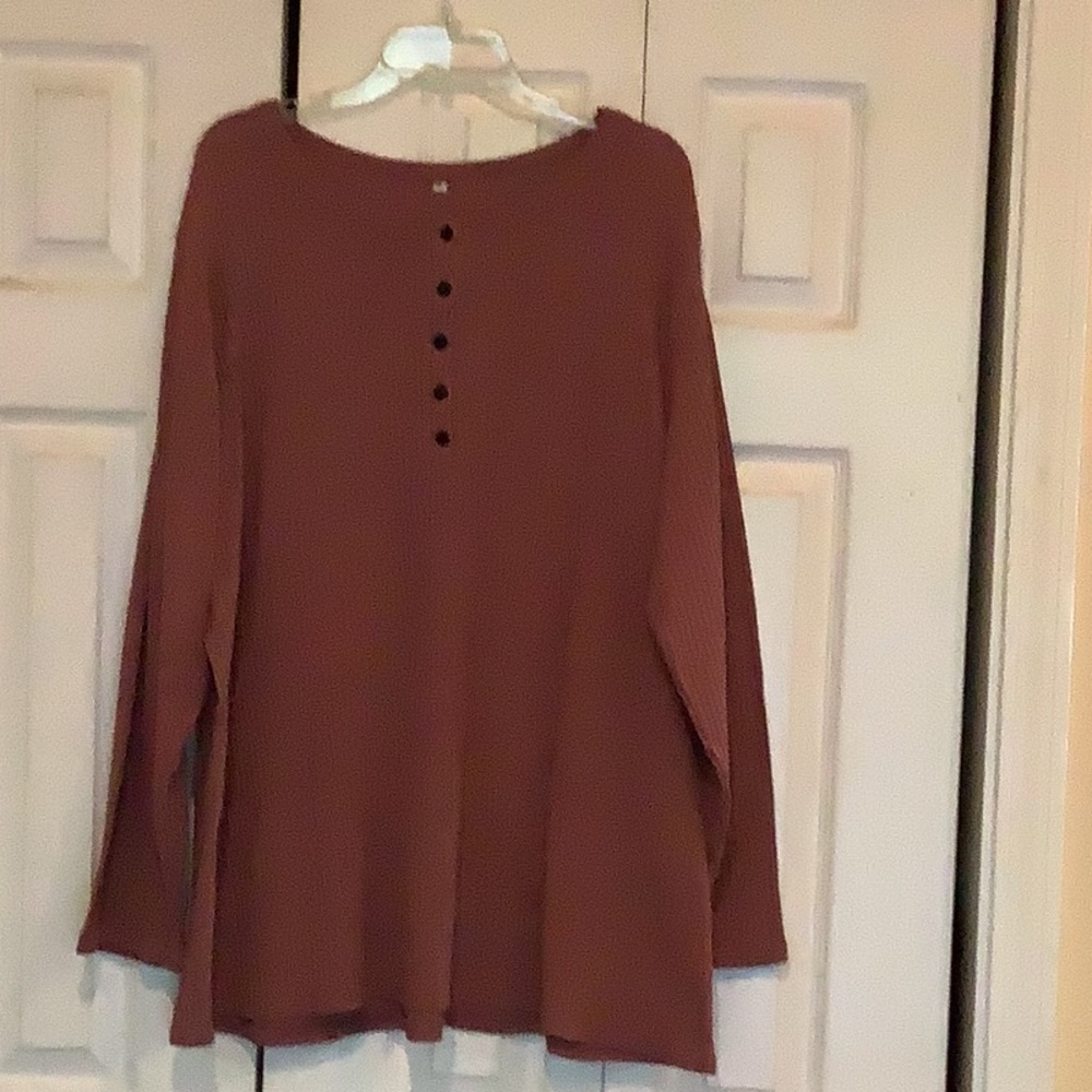 Relaxed Long-Sleeve Button-Front Top in Rust Brown